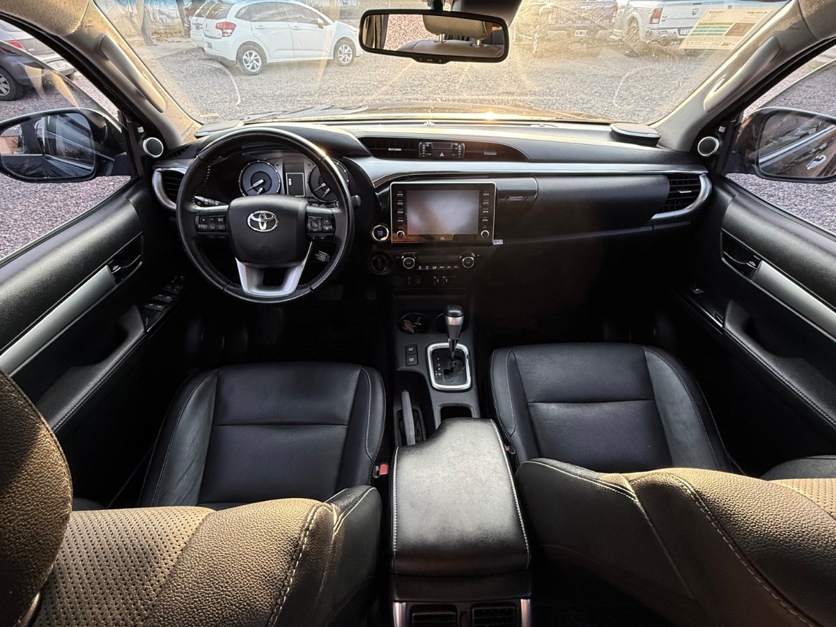 Toyota Hilux SRX AUTOMÁTICA 2022 — foto 4