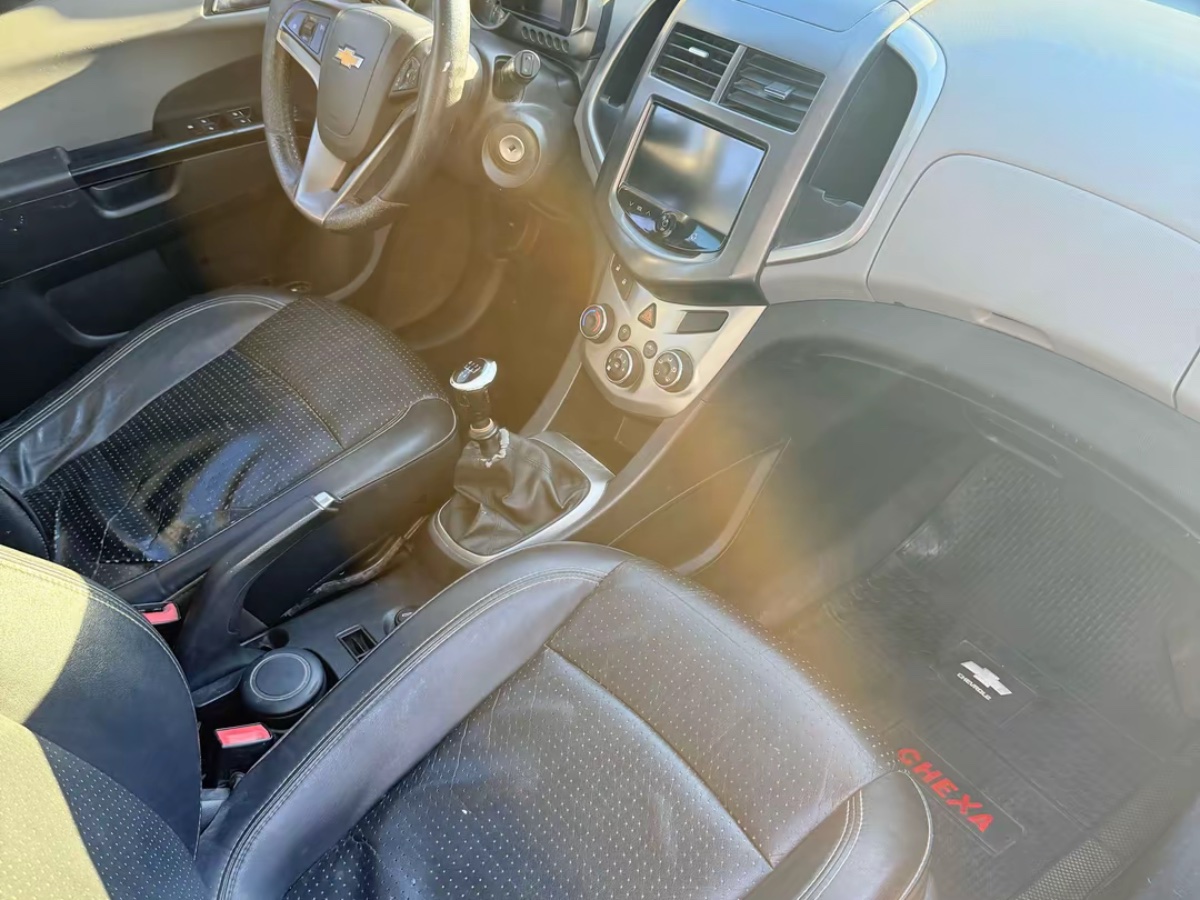 Chevrolet Sonic LTZ 2014 — foto 2