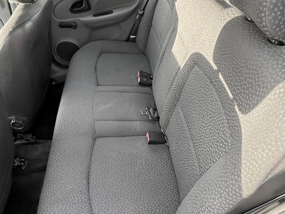 Renault Clio Confort Plus 1.2 16 válvulas 2008 — foto 4
