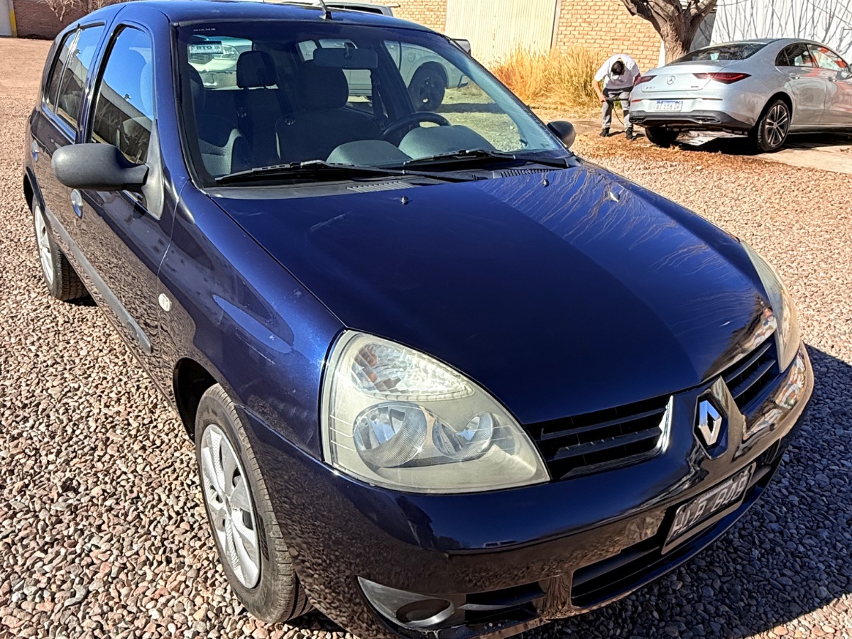 Renault Clio Confort Plus 1.2 16 válvulas 2008